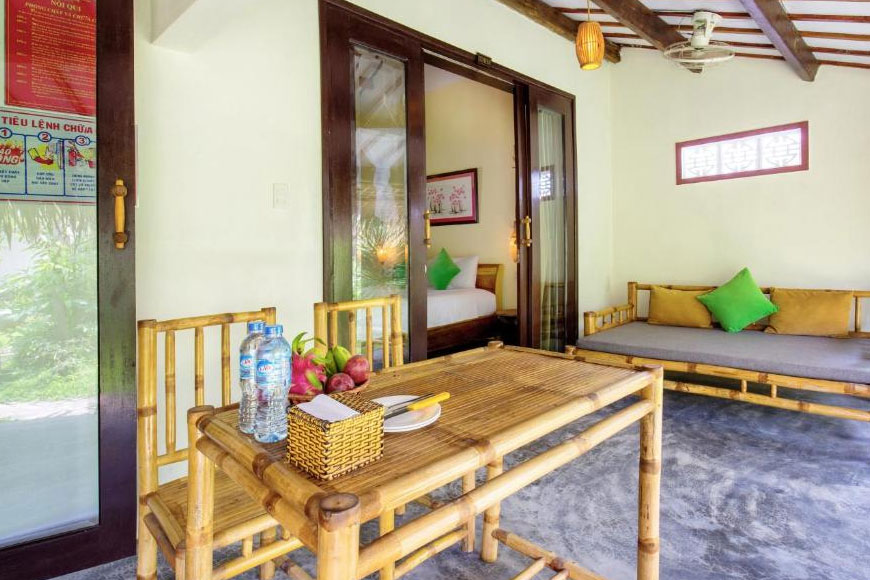 Bạn nên tìm hiểu rõ mọi chính sách và ưu đãi của homestay. Ảnh: Sưu tầm